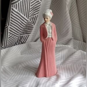 Very Rare MCM Giftcraft Toronto Porcelain Lady Figurine Pink Velvet Surface